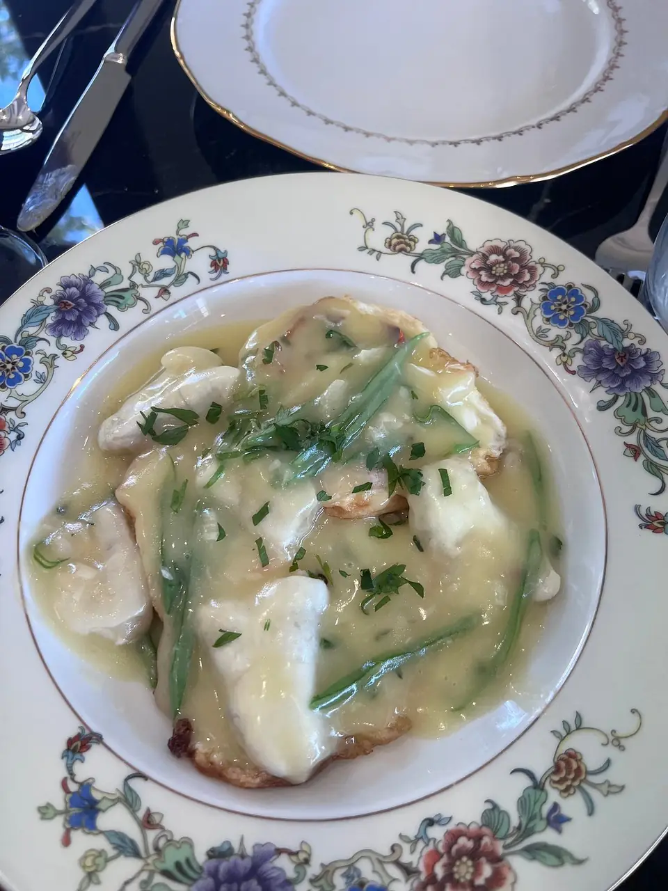 Kokotxas al pil-pil en Rondón Bistró, Vigo