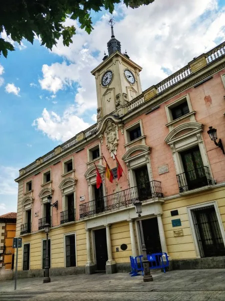 Que ver en Alcalá, Ayuntamiento
